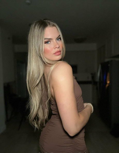 kristenconger ポルノスター ホット ギャラリー