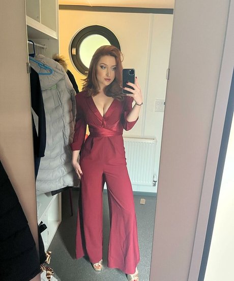 Eva O Hara ホットスター 写真