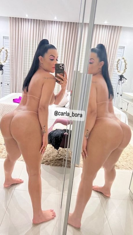 Carla Bora ポルノスター ヌード ギャラリー