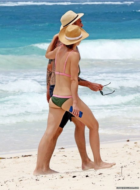 Whitney Cummings profile image