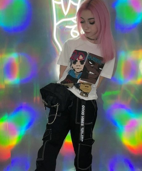 オタクなティーンのオンリーファンズ 無料セクシー 画像