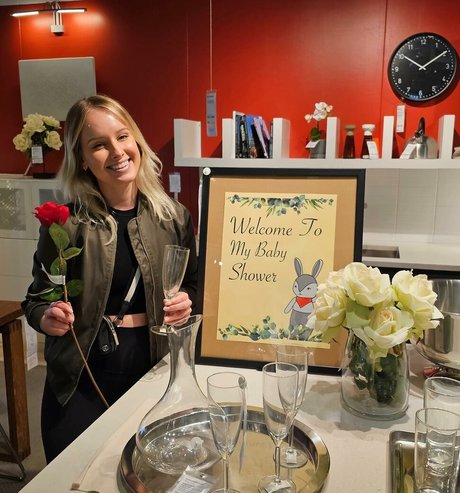 巨根アナルオンリーファンズ セクシーヌード 写真