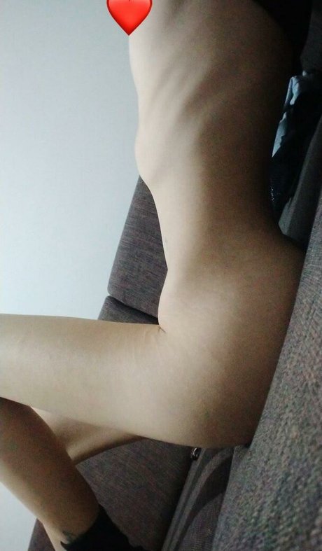 アナルファックオンリーファンズ エロチック 写真