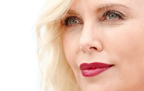 Charlize Theron トップモデル ギャラリー