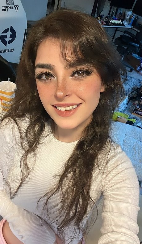 オナニー 潮吹き オンリーファンズ 美しいxxx 写真