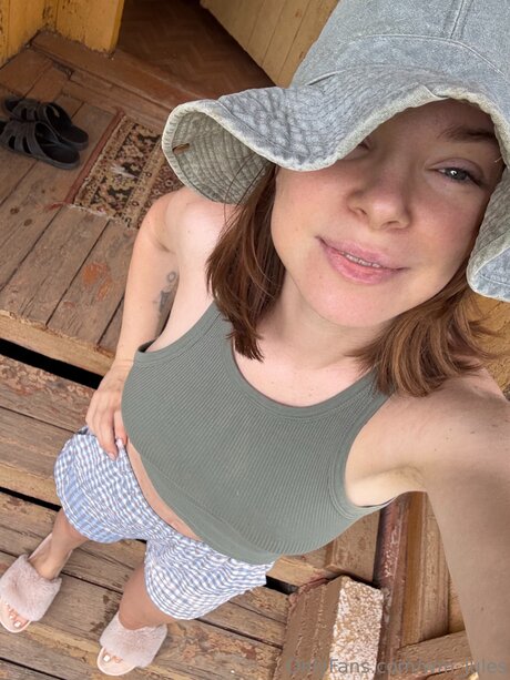 Wm Jules ホット女優 画像