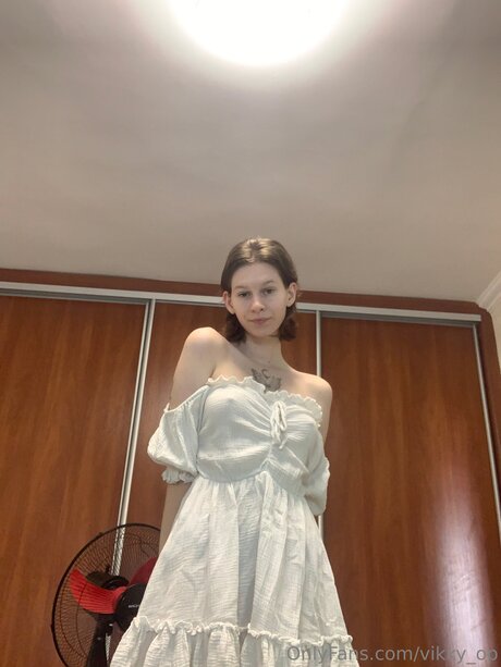 Vikky Op ヌードモデル 画像