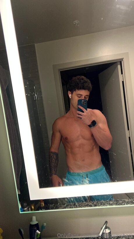 Therealgymshark ヌードモデル 写真