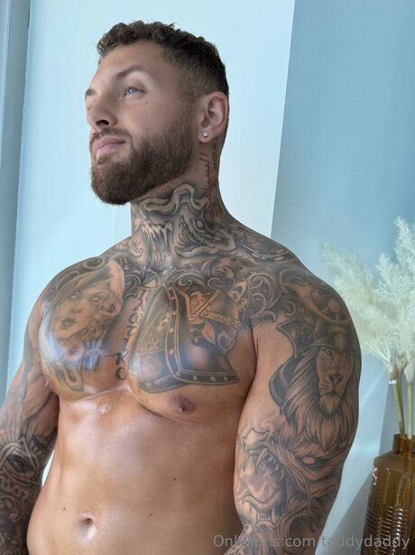 Taddydaddy セックスモデル 写真
