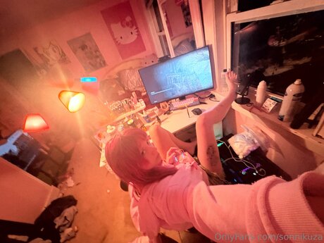 熟女潮吹きオンリーファンズ セクシーヌード 写真