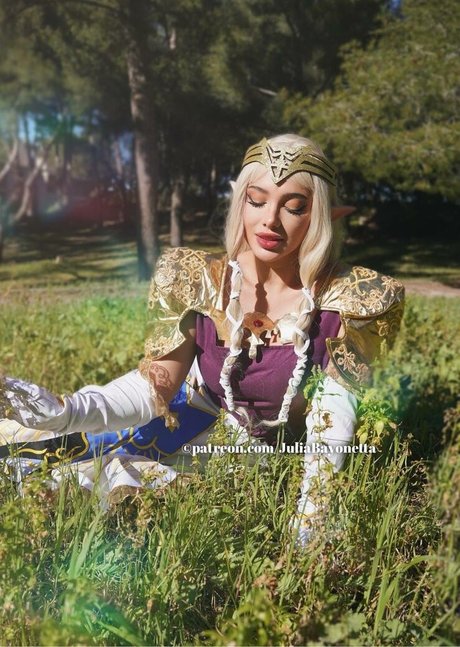 オタクなティーンのオンリーファンズ 美しい裸 写真