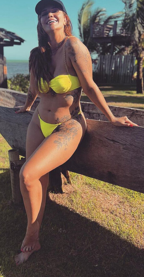 Marcela McGowan 美しいスター 写真
