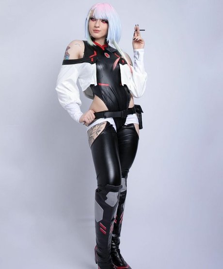 Akemy Sama エロティックなスター ギャラリー