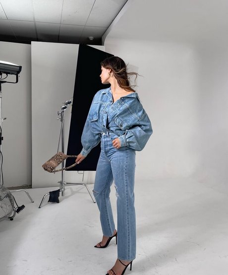 Ella Cervetto かわいいモデル 写真