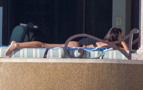 痩せた美女オンリーファンズ 美しいヌード ギャラリー