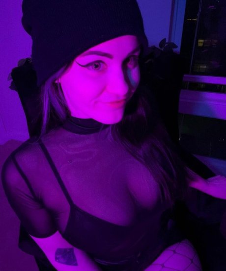 ConcealedBones ポルノスター ヌード 写真