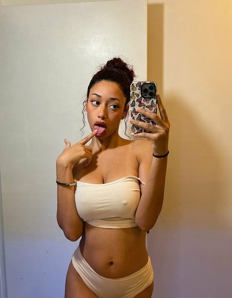 Yazbunny セックスモデル 写真