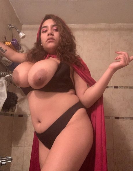 成熟した異人種間オンリーファンズ エロチック 写真