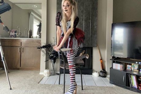 双子の姉妹オンリーファンズ 美しい裸 画像