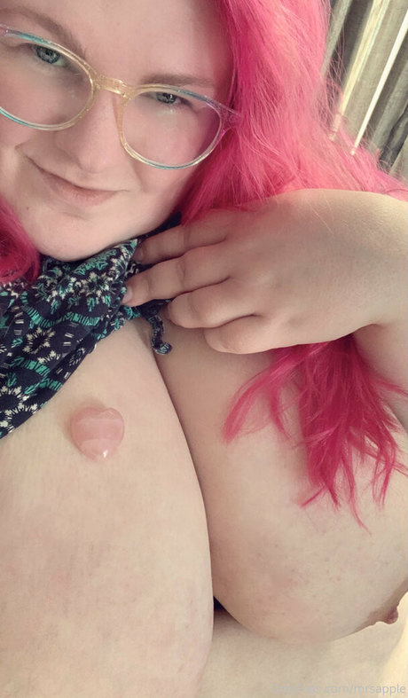 mrsapple ヌードスター 写真