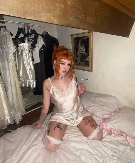 最もホットな女の子オンリーファンズ 美しいヌード 写真