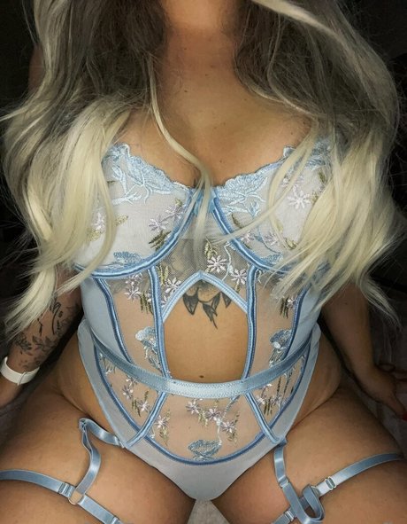 アナルティーンオンリーファンズ セクシー 写真