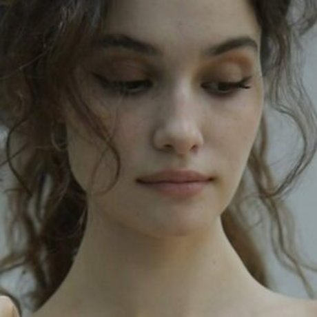 Tsertsvadze Anna エロティックなポルノスター 画像