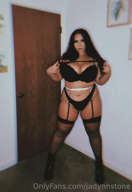 Jadynn Stone ポルノスター エロティック 画像