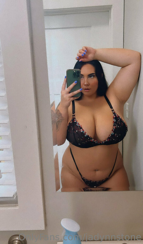 Jadynn Stone ポルノモデル 画像