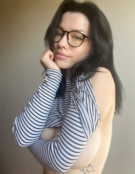 小さいペニスのオンリーファンズ 美しいヌード ギャラリー