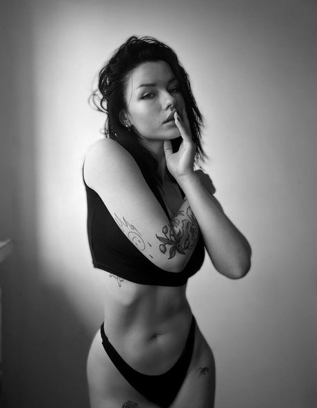 赤毛の熟女オンリーファンズ パーフェクト 写真