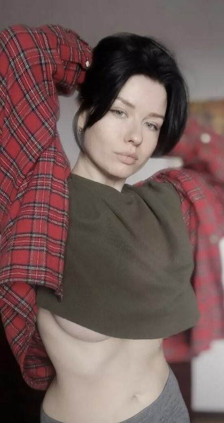 innervus 裸のポルノスター 写真