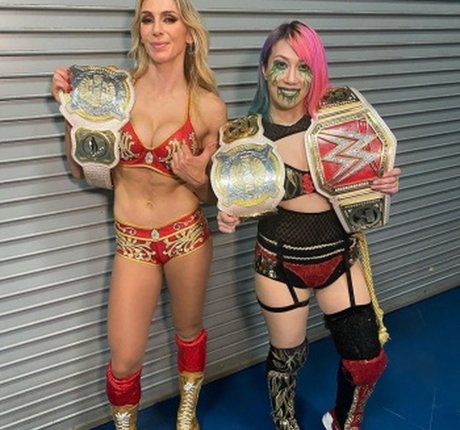 Charlotte Flair 美しいスター 写真