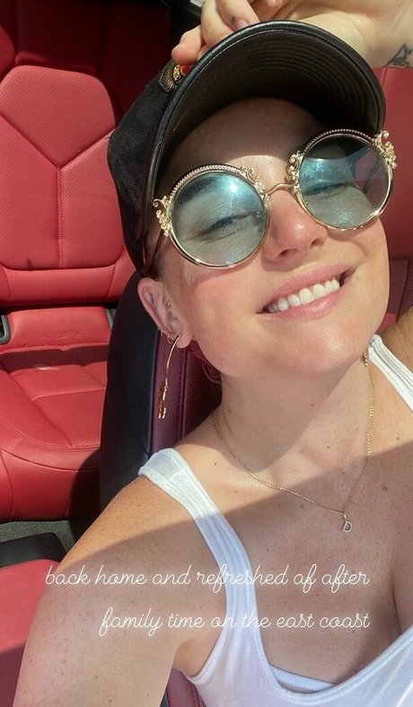 Jojo Levesque モデル 写真