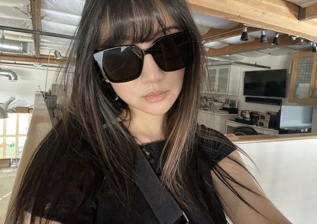 赤毛の熟女オンリーファンズ 裸 画像