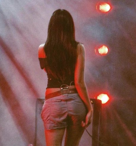 Radvxz アダルト女優 写真