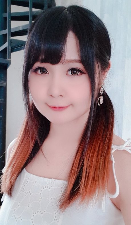 Clarissa Punipun ヌードのポルノスター 写真