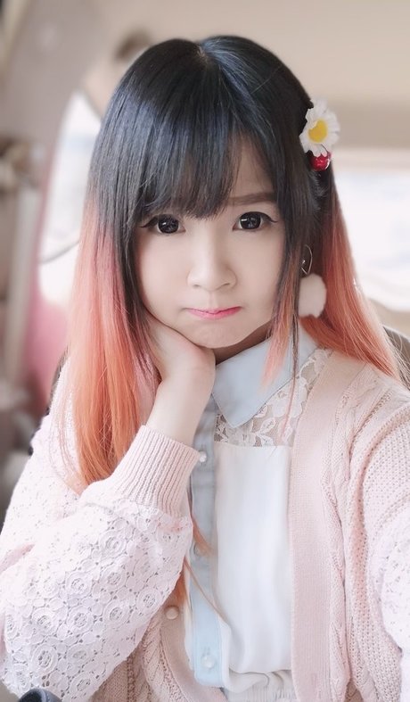 Clarissa Punipun ポルノスター ヌード 画像