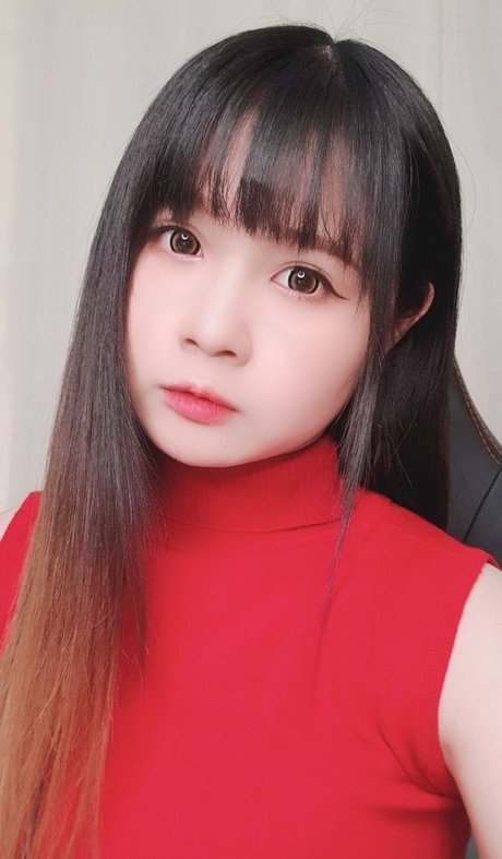 Clarissa Punipun セクシー女優 画像