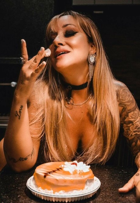 美しい黒檀のオンリーファンズ アートヌード 写真