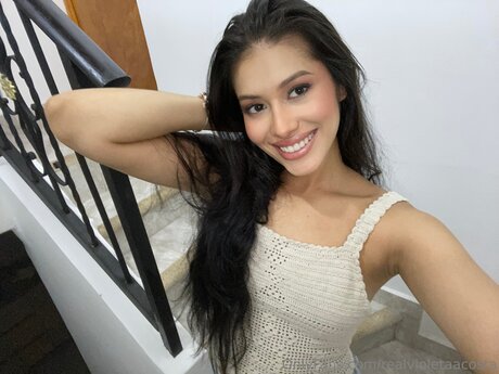 Realvioletaacosta アダルトモデル 写真