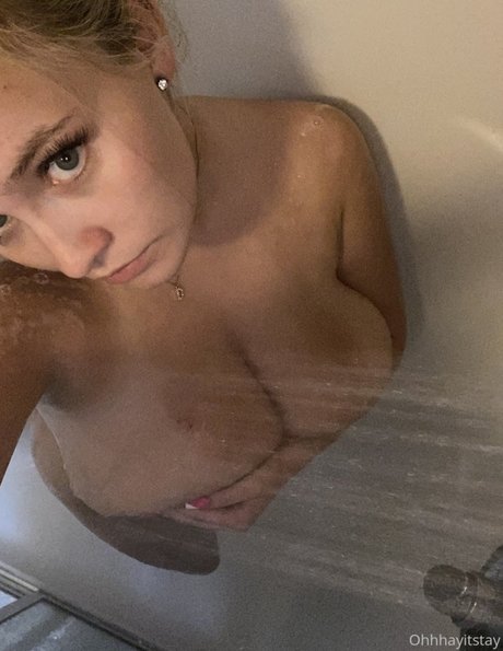 本物の熟女オンリーファンズ 美しいヌード 写真