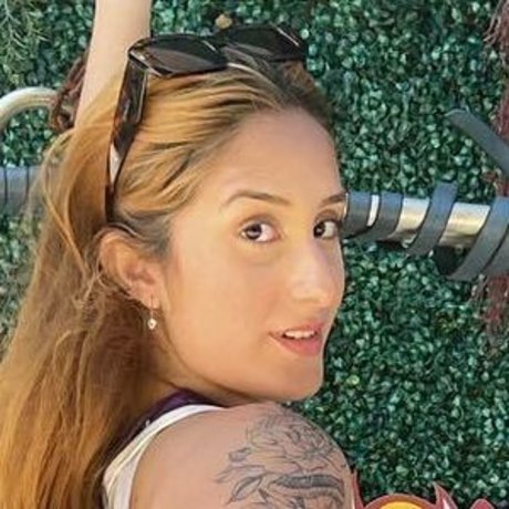 Lary Nascimento 素敵なポルノスター 写真