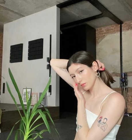 BBCシャワーオンリーファンズ ヌード 画像