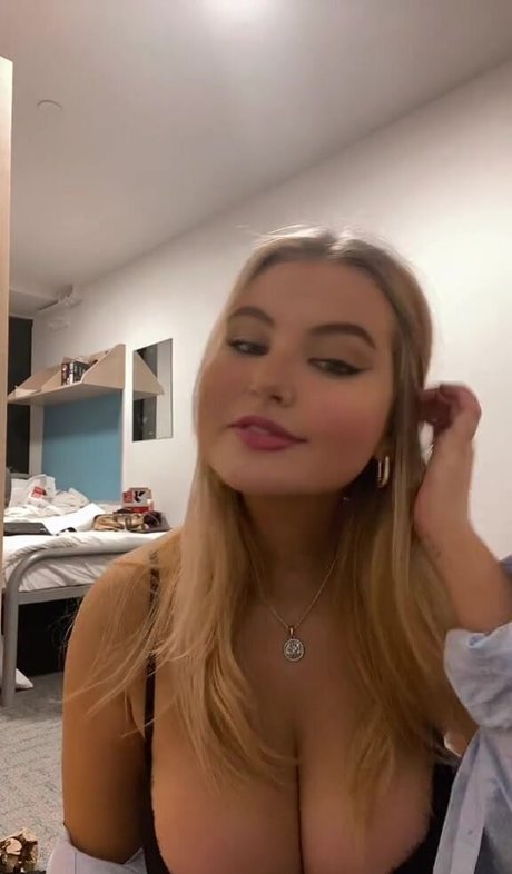 グローリーホール妻オンリーファンズ エロチック ギャラリー