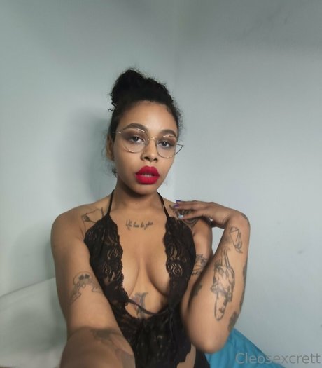 熟女痴女オンリーファンズ アート裸 写真