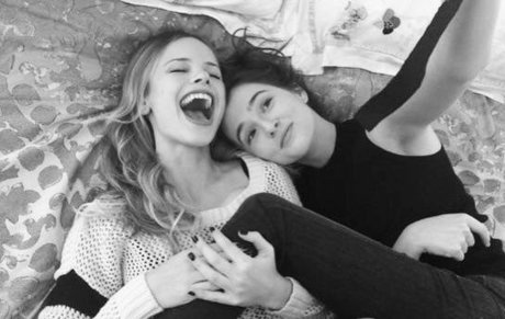 Halston Sage ポルノスター 写真