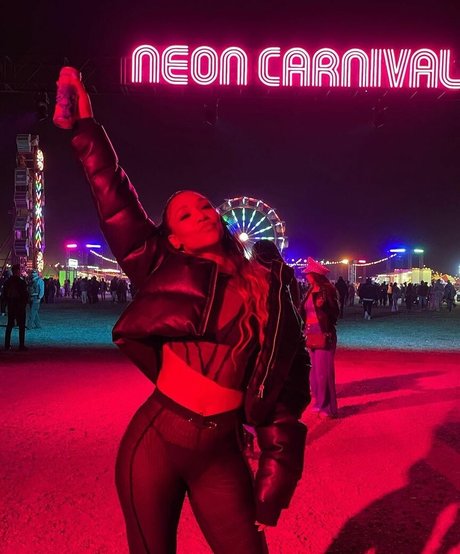 Candice Patton セックスポルノスター アーカイブ