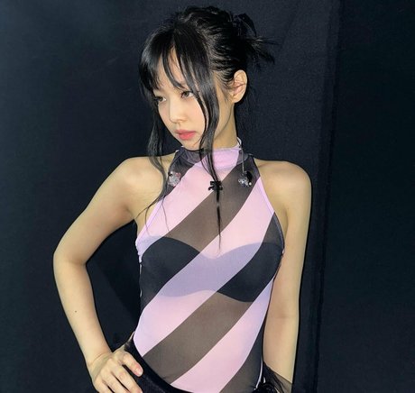 ジムレギンス オンリーファンズ セクシーヌード 写真