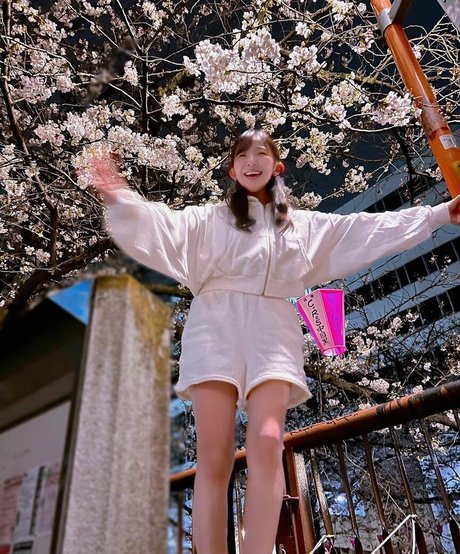 アジアンオンリーファンズ 可愛い 写真